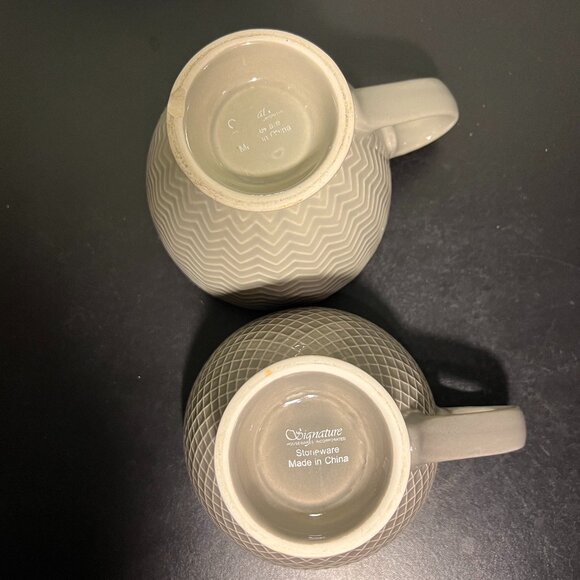 Two (2) SIGNATURE HOUSEWARES Mauve Gray Textured Embossed Pedestal Footed Cups - Picture 13 of 15